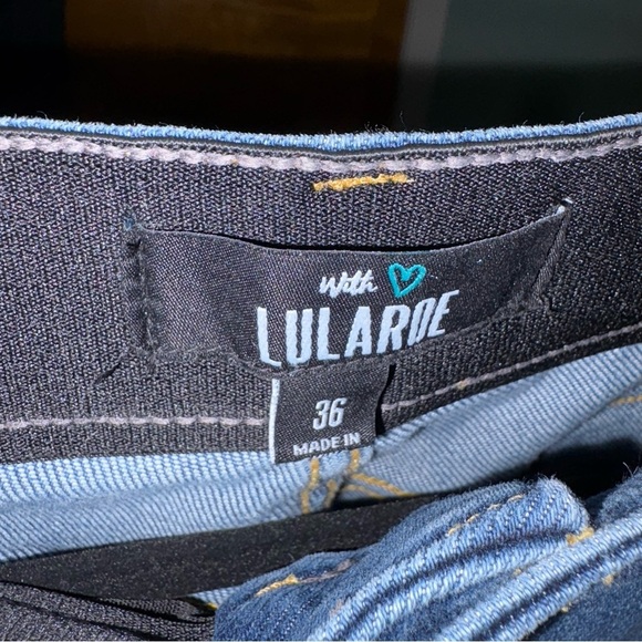 LuLaRoe Blue Straight Leg Jeans with Distressed Details NWOT - Picture 3 of 9